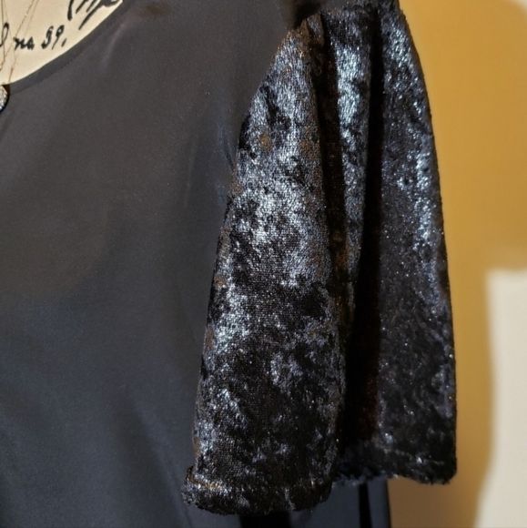 BCBGeneration Black Top Velvet Velour Short Sleeves Open Back Cut-Out Women's S - Picture 5 of 9